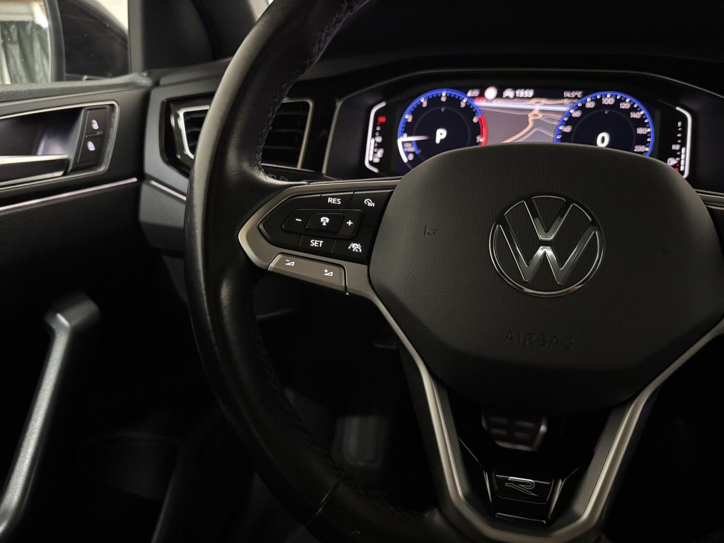 Volkswagen Polo 1.0 TSI R-Line Pano Virtual DSG Carplay NAP