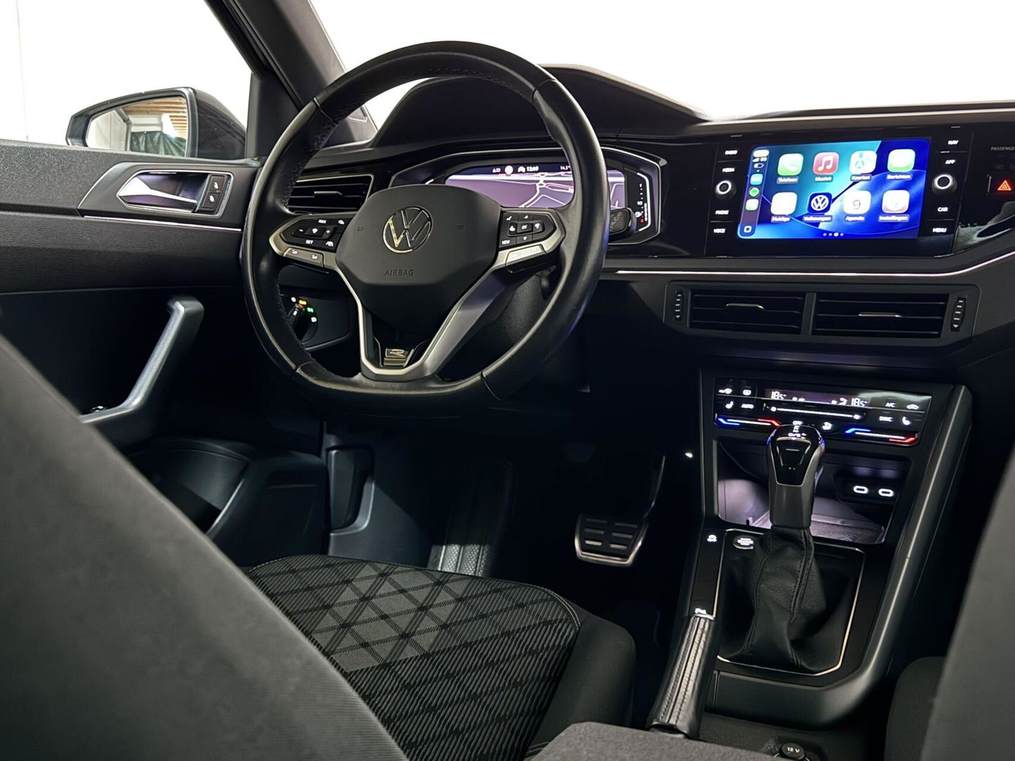 Volkswagen Polo 1.0 TSI R-Line Pano Virtual DSG Carplay NAP