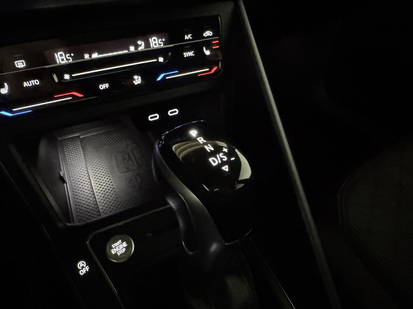 Volkswagen Polo 1.0 TSI R-Line Pano Virtual DSG Carplay NAP