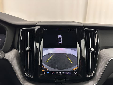 Volvo XC60 2.0 T6 AWD R-Design (Plug-In) (INCL-BTW) Aut. *PANO | LEATHER | FULL-LED | MEMORY-PACK | DIGI-COCKPIT | KEYLESS | CAMERA | BLINDSPOT | HEATED-SPORTSEATS | NAVI-FULLMAP | ECC | PDC | ADAPTIVE-CRUISE | MODEL 2022 | TOWBAR*