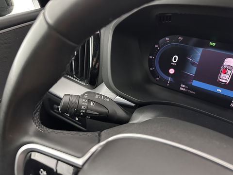 Volvo XC60 2.0 T6 AWD R-Design (Plug-In) (INCL-BTW) Aut. *PANO | LEATHER | FULL-LED | MEMORY-PACK | DIGI-COCKPIT | KEYLESS | CAMERA | BLINDSPOT | HEATED-SPORTSEATS | NAVI-FULLMAP | ECC | PDC | ADAPTIVE-CRUISE | MODEL 2022 | TOWBAR*