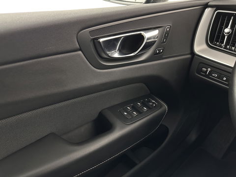 Volvo XC60 2.0 T6 AWD R-Design (Plug-In) (INCL-BTW) Aut. *PANO | LEATHER | FULL-LED | MEMORY-PACK | DIGI-COCKPIT | KEYLESS | CAMERA | BLINDSPOT | HEATED-SPORTSEATS | NAVI-FULLMAP | ECC | PDC | ADAPTIVE-CRUISE | MODEL 2022 | TOWBAR*