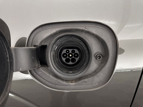 Volvo XC60 2.0 T6 AWD R-Design (Plug-In) (INCL-BTW) Aut. *PANO | LEATHER | FULL-LED | MEMORY-PACK | DIGI-COCKPIT | KEYLESS | CAMERA | BLINDSPOT | HEATED-SPORTSEATS | NAVI-FULLMAP | ECC | PDC | ADAPTIVE-CRUISE | MODEL 2022 | TOWBAR*