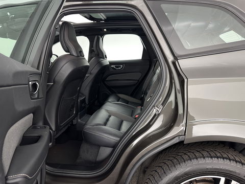 Volvo XC60 2.0 T6 AWD R-Design (Plug-In) (INCL-BTW) Aut. *PANO | LEATHER | FULL-LED | MEMORY-PACK | DIGI-COCKPIT | KEYLESS | CAMERA | BLINDSPOT | HEATED-SPORTSEATS | NAVI-FULLMAP | ECC | PDC | ADAPTIVE-CRUISE | MODEL 2022 | TOWBAR*