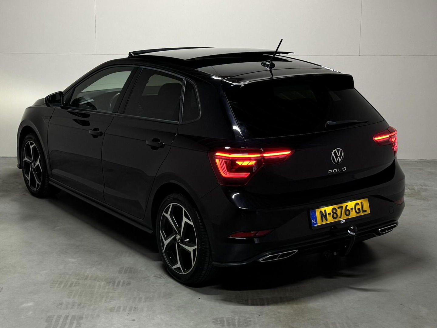 Volkswagen Polo 1.0 TSI R-Line Pano Virtual DSG Carplay NAP