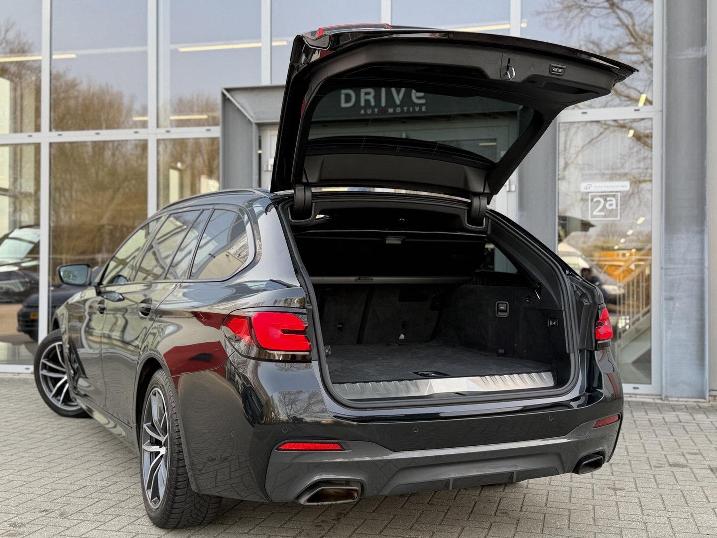 BMW 5 Serie Touring 530e xDrive High Ex. M-Sport |Pano|CoPilot|Integral Act. Steering HUD|Laser|