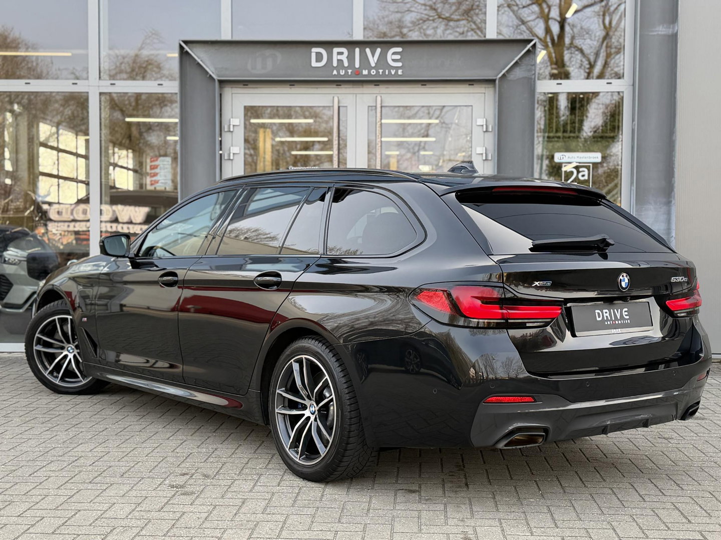 BMW 5 Serie Touring 530e xDrive High Ex. M-Sport |Pano|CoPilot|Integral Act. Steering HUD|Laser|