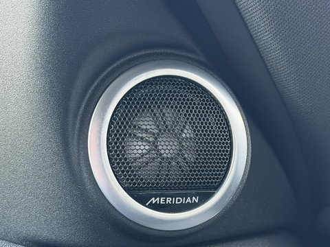 Land Rover Range Rover Evoque 1.5 P300e AWD R-Dynamic SE Black Style|Schuif/kanteldak|Meridian|Winterpakket|Trekhaak