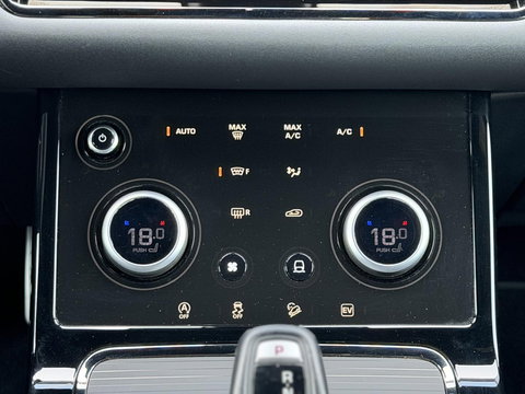 Land Rover Range Rover Evoque 1.5 P300e AWD R-Dynamic SE Black Style|Schuif/kanteldak|Meridian|Winterpakket|Trekhaak