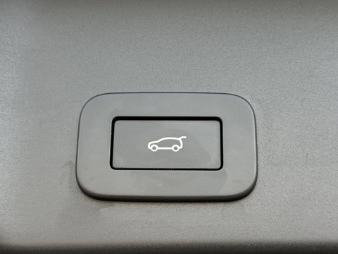 Land Rover Range Rover Evoque 1.5 P300e AWD R-Dynamic SE Black Style|Schuif/kanteldak|Meridian|Winterpakket|Trekhaak