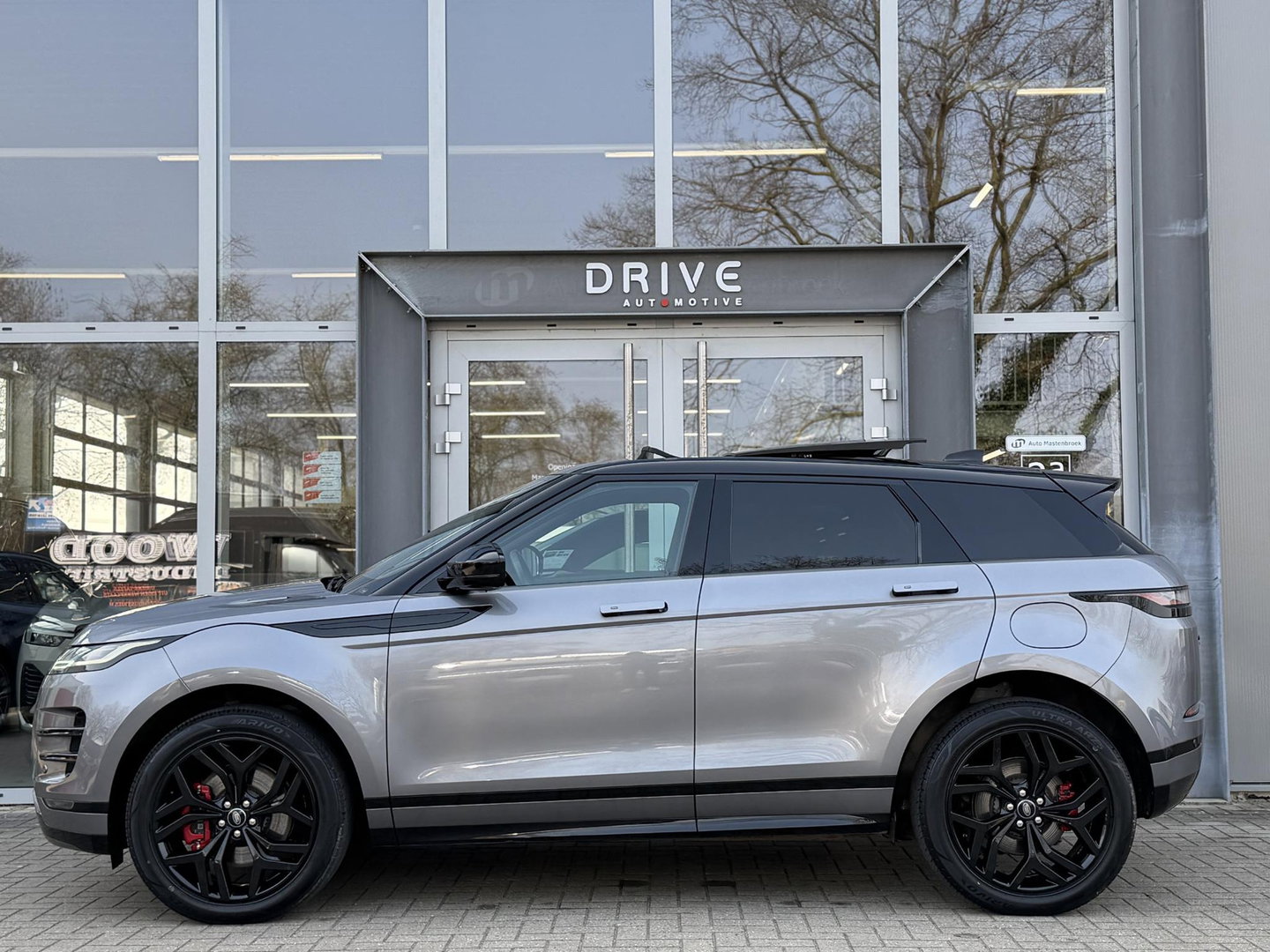 Land Rover Range Rover Evoque 1.5 P300e AWD R-Dynamic SE Black Style|Schuif/kanteldak|Meridian|Winterpakket|Trekhaak