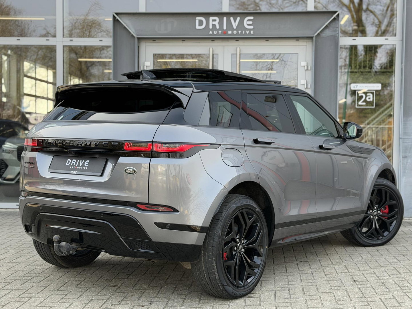 Land Rover Range Rover Evoque 1.5 P300e AWD R-Dynamic SE Black Style|Schuif/kanteldak|Meridian|Winterpakket|Trekhaak