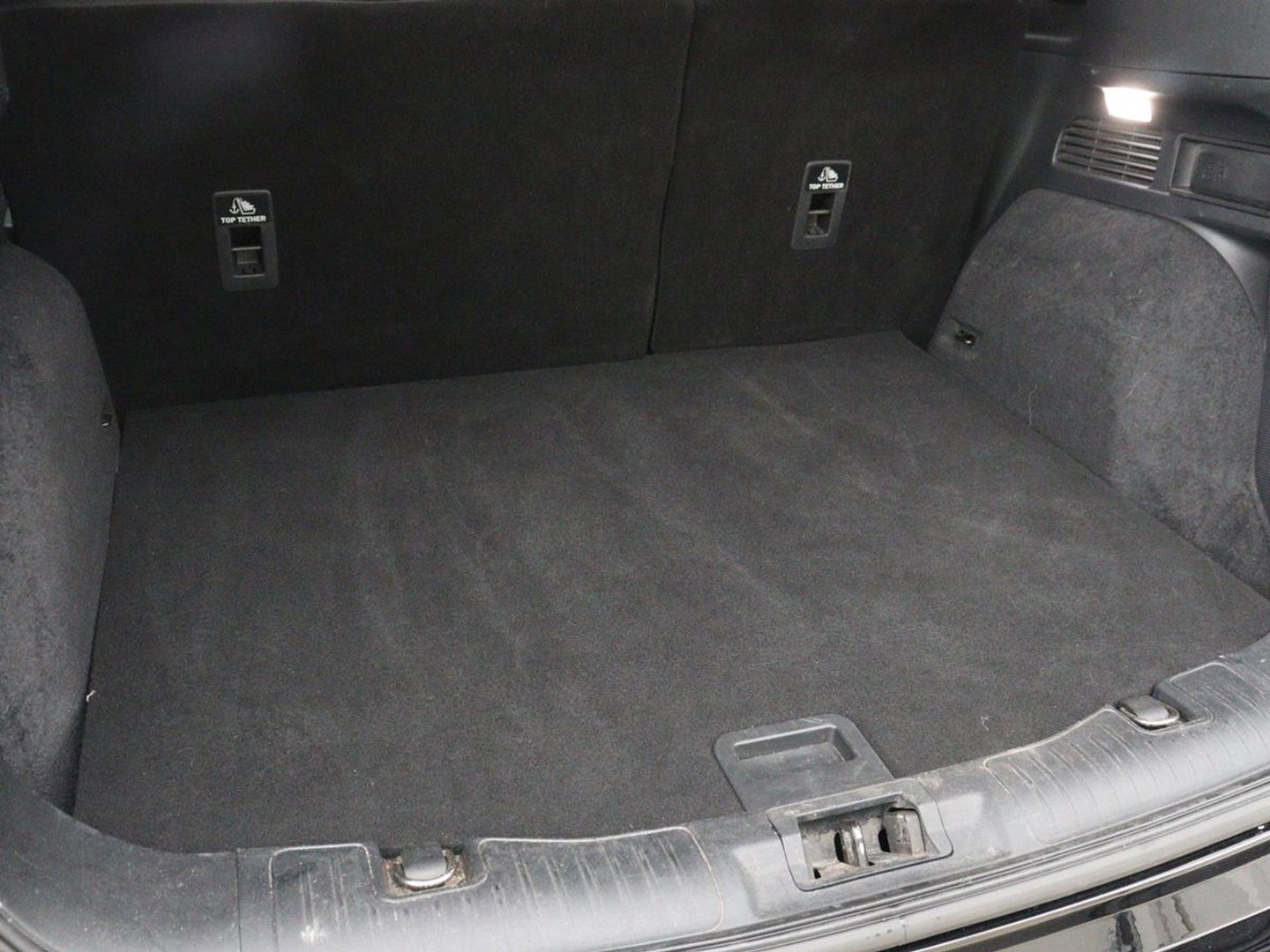 Ford Kuga 2.5 PHEV Vignale | Leder | Head-Up | Stoelverwarming | 360 Camera | Adaptive cruise | Carplay | Achterbankverwarming | 18'' | Navigatie | Full LED | B&O Sound | Park Assist | Keyless | Digital Cockpit | Plug In