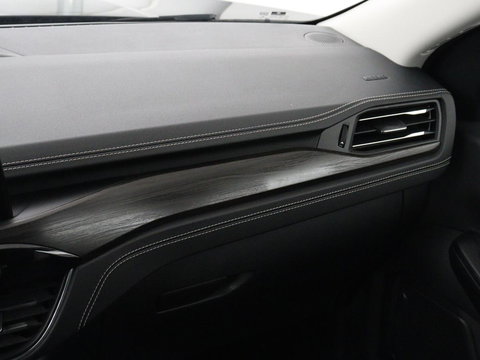 Ford Kuga 2.5 PHEV Vignale | Leder | Head-Up | Stoelverwarming | 360 Camera | Adaptive cruise | Carplay | Achterbankverwarming | 18'' | Navigatie | Full LED | B&O Sound | Park Assist | Keyless | Digital Cockpit | Plug In