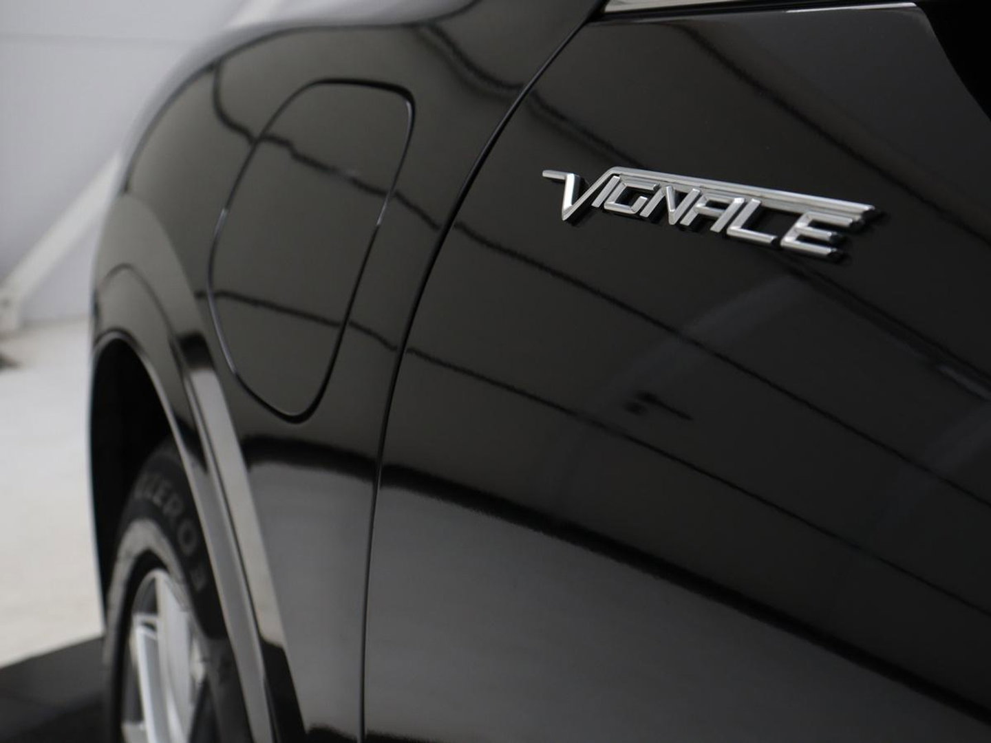 Ford Kuga 2.5 PHEV Vignale | Leder | Head-Up | Stoelverwarming | 360 Camera | Adaptive cruise | Carplay | Achterbankverwarming | 18'' | Navigatie | Full LED | B&O Sound | Park Assist | Keyless | Digital Cockpit | Plug In