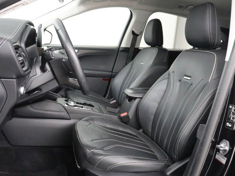 Ford Kuga 2.5 PHEV Vignale | Leder | Head-Up | Stoelverwarming | 360 Camera | Adaptive cruise | Carplay | Achterbankverwarming | 18'' | Navigatie | Full LED | B&O Sound | Park Assist | Keyless | Digital Cockpit | Plug In