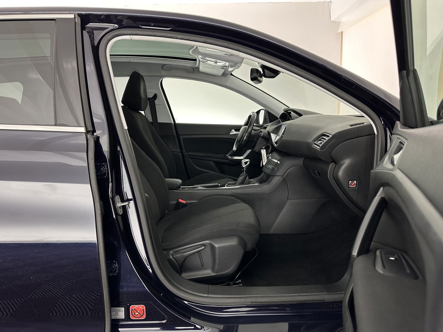 Peugeot 308 SW 1.6 BlueHDI Blue Lease Limited *PANO | NAVI-FULLMAP | CAMERA | COMFORTSEATS | ECC | PDC | CRUISE | TOWBAR*