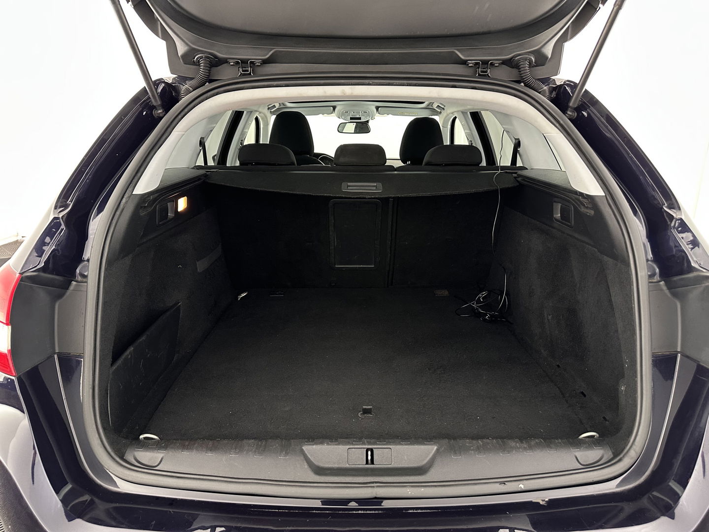 Peugeot 308 SW 1.6 BlueHDI Blue Lease Limited *PANO | NAVI-FULLMAP | CAMERA | COMFORTSEATS | ECC | PDC | CRUISE | TOWBAR*