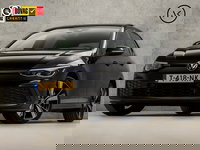 Volkswagen Golf - 1.4 eHybrid GTE 245Pk Automaat (SCHUIFDAK, APPLE CARPLAY, GROOT NAVI, CAMERA, STUUR/STOELVERWARMING, ZWART HEMEL, SFEERVERLICHTING, KEYLESS, GETINT GLAS, NIEUWSTAAT)