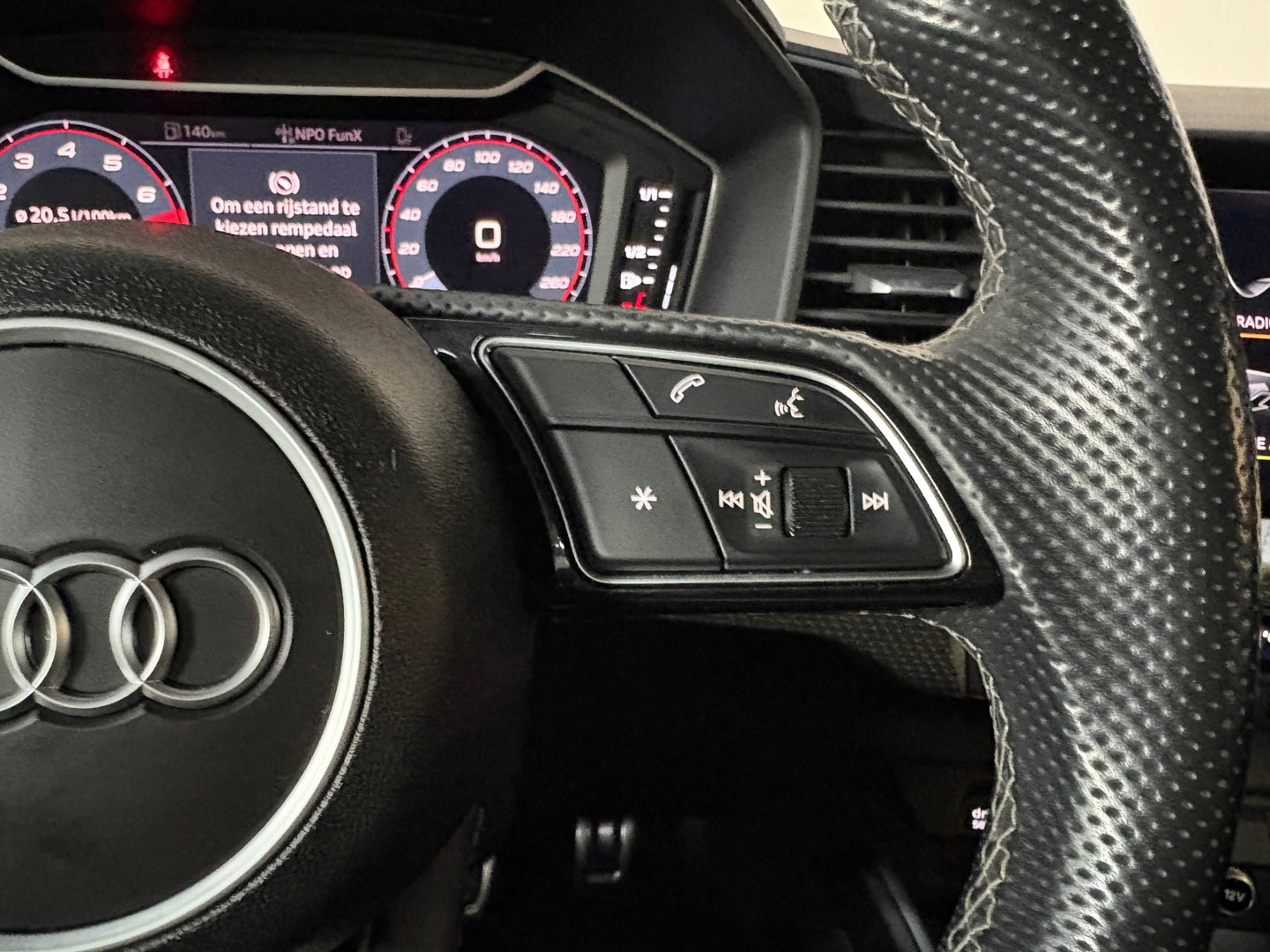 Audi A1 Sportback 30 TFSI S edition Keyless*Lane-assist