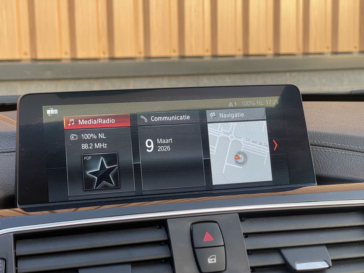 BMW 3-serie 320i Edition Luxury Line Purity Executive | Origineel Nederlands | Panoramadak | Cruise Control | Keyless | Parkeersensoren | Stoelverwarming | Stuurverwarming | Navigatie | Bluetooth