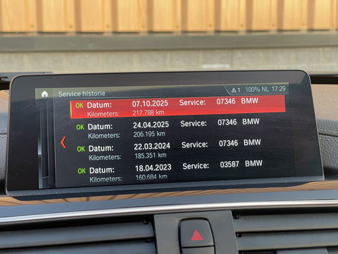 BMW 3-serie 320i Edition Luxury Line Purity Executive | Origineel Nederlands | Panoramadak | Cruise Control | Keyless | Parkeersensoren | Stoelverwarming | Stuurverwarming | Navigatie | Bluetooth