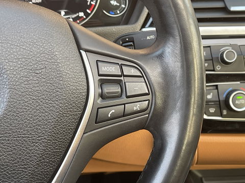 BMW 3-serie 320i Edition Luxury Line Purity Executive | Origineel Nederlands | Panoramadak | Cruise Control | Keyless | Parkeersensoren | Stoelverwarming | Stuurverwarming | Navigatie | Bluetooth