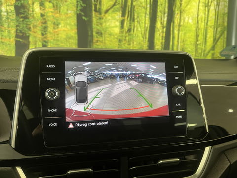 Volkswagen T-Roc Cabrio 1.5 TSI R-Line | Apple Carplay | Android Auto | Stuurverwarming | Stoelverwarming | Camera | Adaptieve Cruise Control | Lane Assist | Dodehoeksensor | DAB |
