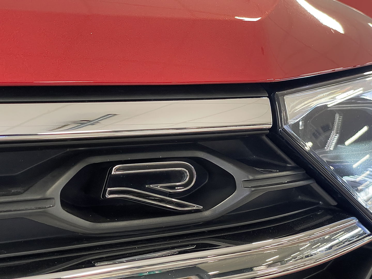 Volkswagen T-Roc Cabrio 1.5 TSI R-Line | Apple Carplay | Android Auto | Stuurverwarming | Stoelverwarming | Camera | Adaptieve Cruise Control | Lane Assist | Dodehoeksensor | DAB |