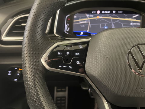 Volkswagen T-Roc Cabrio 1.5 TSI R-Line | Apple Carplay | Android Auto | Stuurverwarming | Stoelverwarming | Camera | Adaptieve Cruise Control | Lane Assist | Dodehoeksensor | DAB |