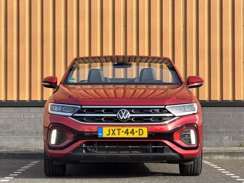 Volkswagen T-Roc Cabrio 1.5 TSI R-Line | Apple Carplay | Android Auto | Stuurverwarming | Stoelverwarming | Camera | Adaptieve Cruise Control | Lane Assist | Dodehoeksensor | DAB |