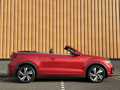 Volkswagen T-Roc Cabrio 1.5 TSI R-Line | Apple Carplay | Android Auto | Stuurverwarming | Stoelverwarming | Camera | Adaptieve Cruise Control | Lane Assist | Dodehoeksensor | DAB |