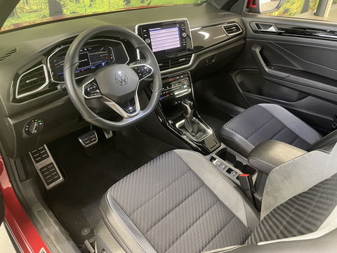 Volkswagen T-Roc Cabrio 1.5 TSI R-Line | Apple Carplay | Android Auto | Stuurverwarming | Stoelverwarming | Camera | Adaptieve Cruise Control | Lane Assist | Dodehoeksensor | DAB |