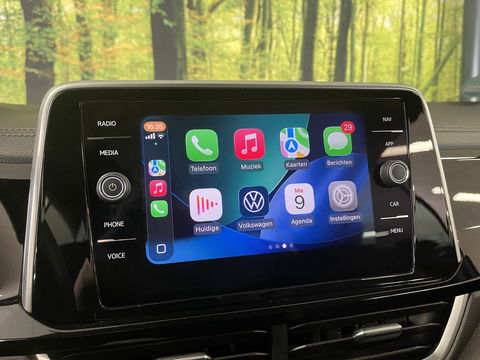 Volkswagen T-Roc Cabrio 1.5 TSI R-Line | Apple Carplay | Android Auto | Stuurverwarming | Stoelverwarming | Camera | Adaptieve Cruise Control | Lane Assist | Dodehoeksensor | DAB |
