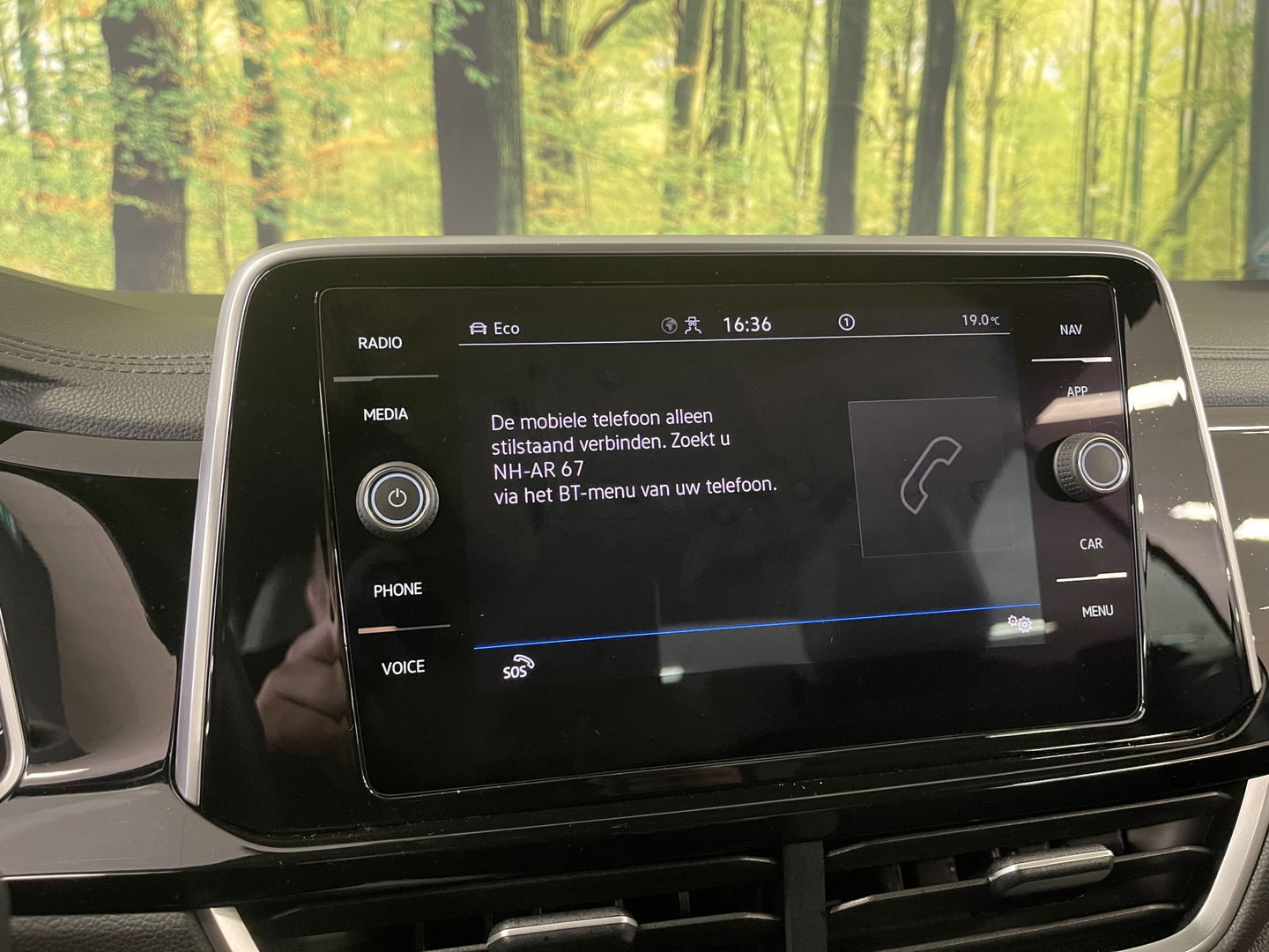 Volkswagen T-Roc Cabrio 1.5 TSI R-Line | Apple Carplay | Android Auto | Stuurverwarming | Stoelverwarming | Camera | Adaptieve Cruise Control | Lane Assist | Dodehoeksensor | DAB |