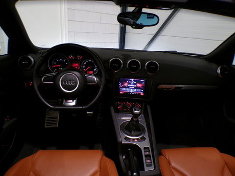 Audi TT Roadster 2.0 TFSI S-Line Cognac-Leer Stoelverwarming Garantie 19"Velgen Bluetooth Xenon DAB Parkeersensoren Cruise-control