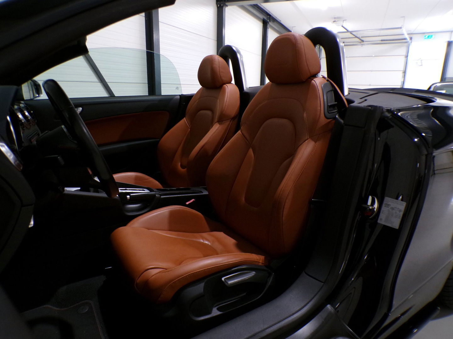 Audi TT Roadster 2.0 TFSI S-Line Cognac-Leer Stoelverwarming Garantie 19"Velgen Bluetooth Xenon DAB Parkeersensoren Cruise-control