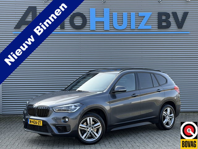 BMW X1 - xDrive20i High Executive Leder Panoramadak Trekhaak 2000 KG Trekgewicht! LED Stoelverwarming Keyless Entry