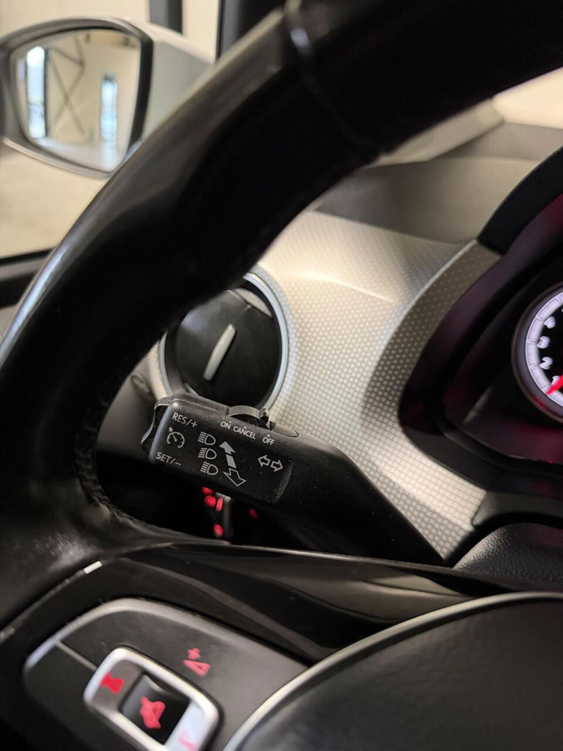 Volkswagen up! 1.0 BMT high up! Clima Cruise Stoelverwarming