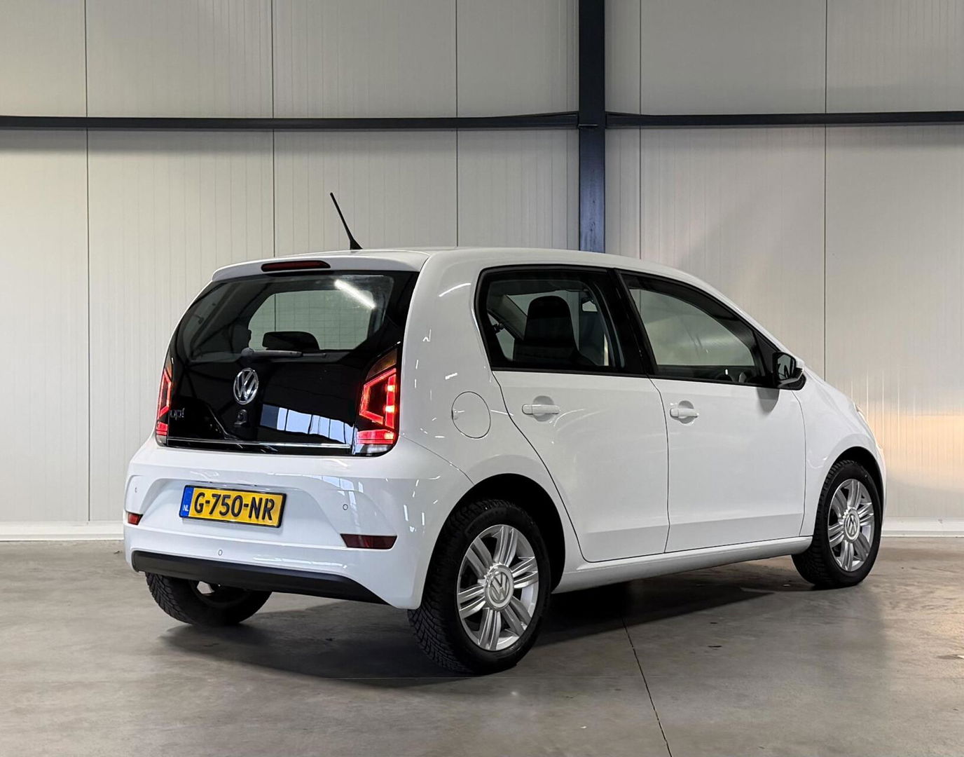 Volkswagen up! 1.0 BMT high up! Clima Cruise Stoelverwarming