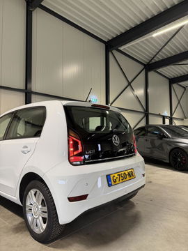 Volkswagen up! 1.0 BMT high up! Clima Cruise Stoelverwarming