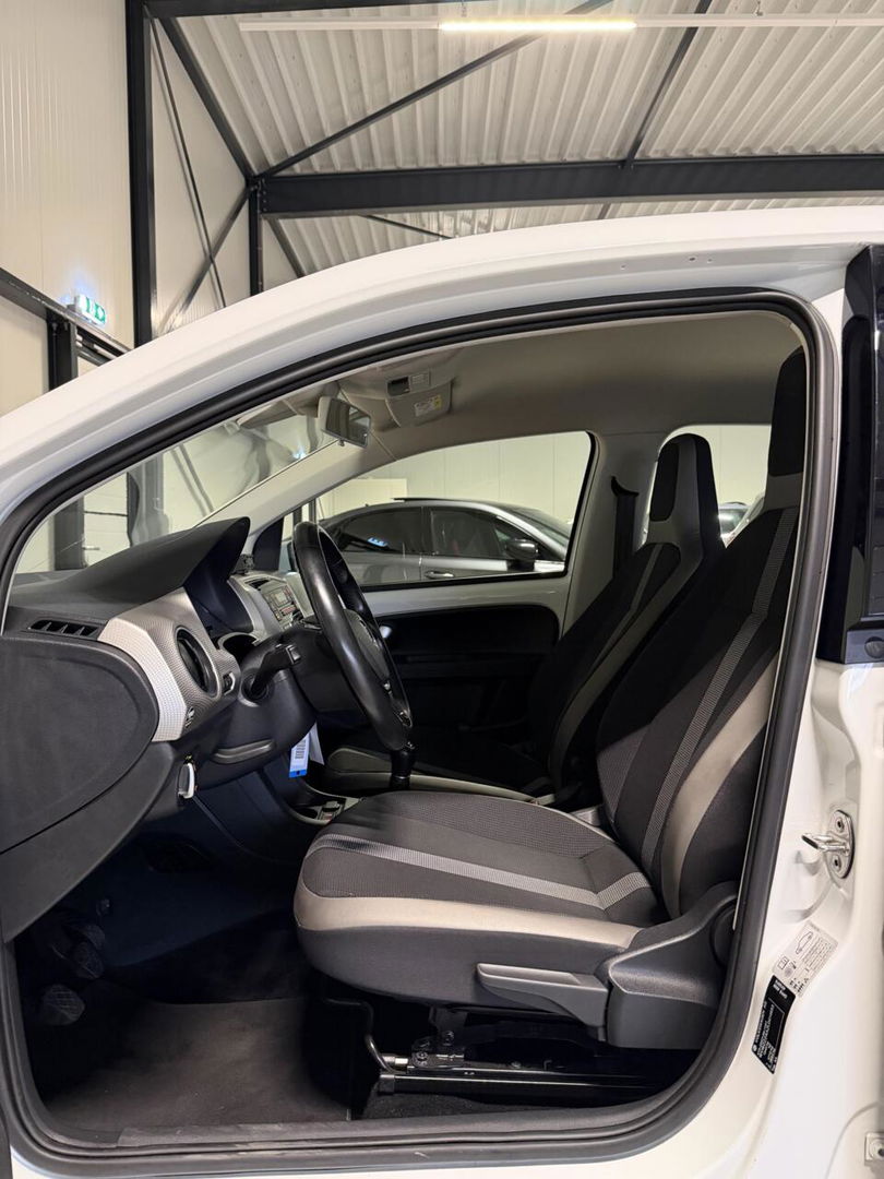 Volkswagen up! 1.0 BMT high up! Clima Cruise Stoelverwarming