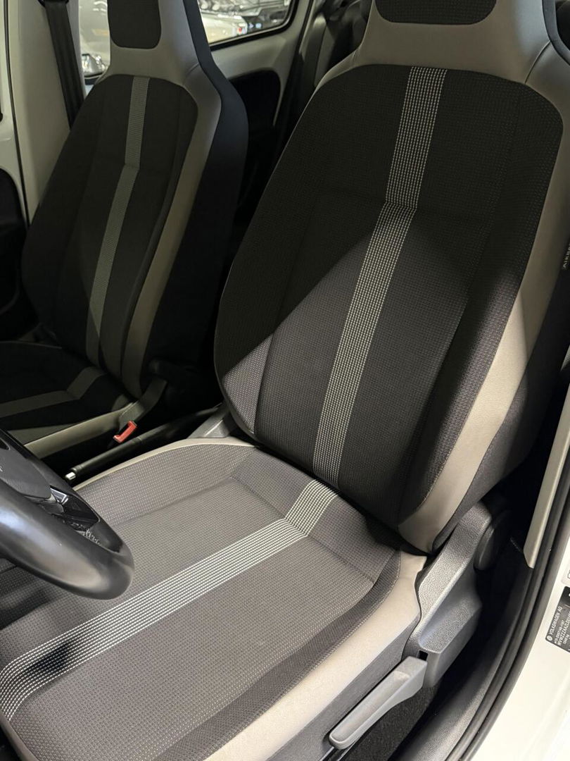 Volkswagen up! 1.0 BMT high up! Clima Cruise Stoelverwarming