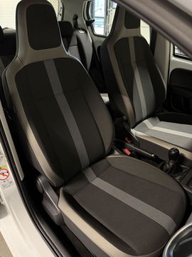 Volkswagen up! 1.0 BMT high up! Clima Cruise Stoelverwarming