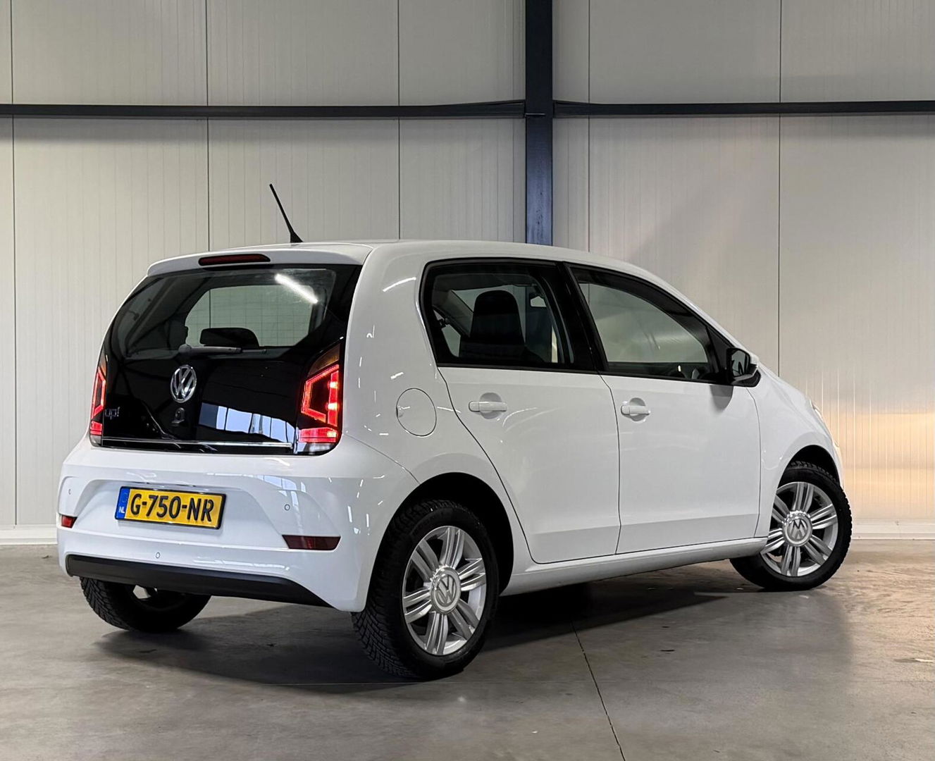 Volkswagen up! 1.0 BMT high up! Clima Cruise Stoelverwarming