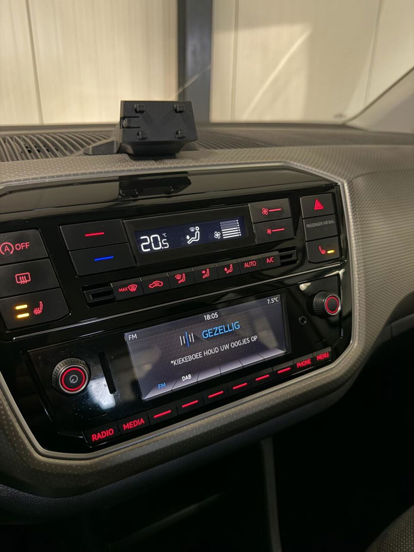 Volkswagen up! 1.0 BMT high up! Clima Cruise Stoelverwarming