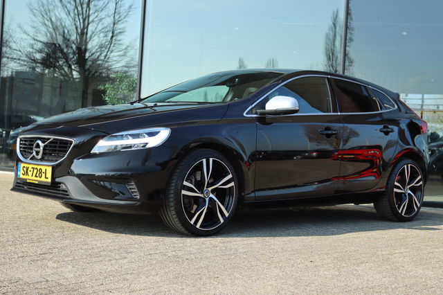 Volvo V40 - 2.0 T4 BUSINESS SPORT R-DESIGN AUT. | PANO | LED | LEDER | NAVI | CAMERA | CRUISE | CLIMATE