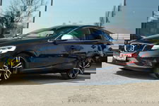 Volvo V40 - 2.0 T4 BUSINESS SPORT R-DESIGN AUT. | PANO | LED | LEDER | NAVI | CAMERA | CRUISE | CLIMATE