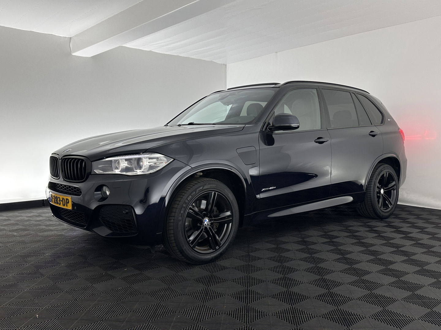 BMW X5 xDrive40e iPerformance High Executive Aut. *PANO | HEAD-UP | LEATHER | XENON | HIFI-SOUND | MEMORY-PACK | NAVI-FULLMAP | CAMERA | ECC | PDC | CRUISE | 19''ALU | TOWBAR*