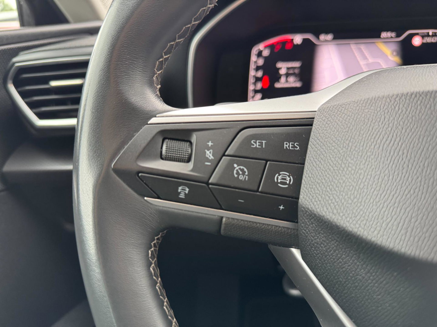 SEAT Leon 1.0 eTSI Style DSG 110 PK Led Camera Stoelverw. Navigatie